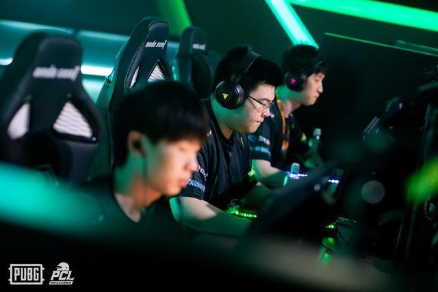 面对喧嚣 面对喧嚣